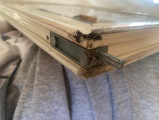 Pivot bar