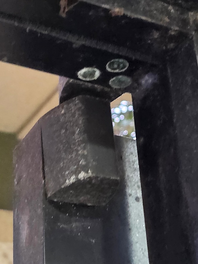 Top hinge