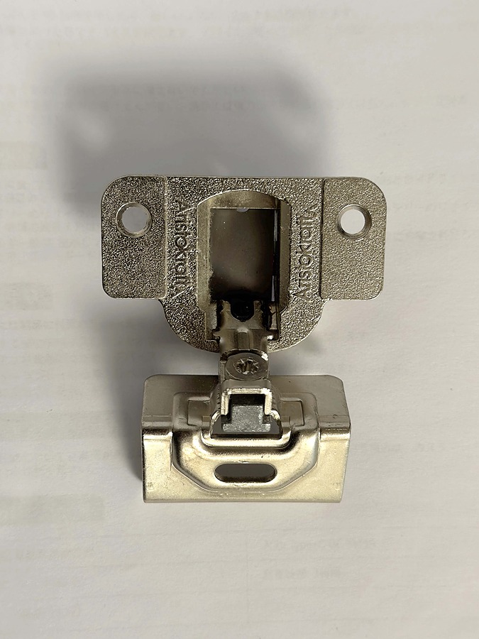hinge-front