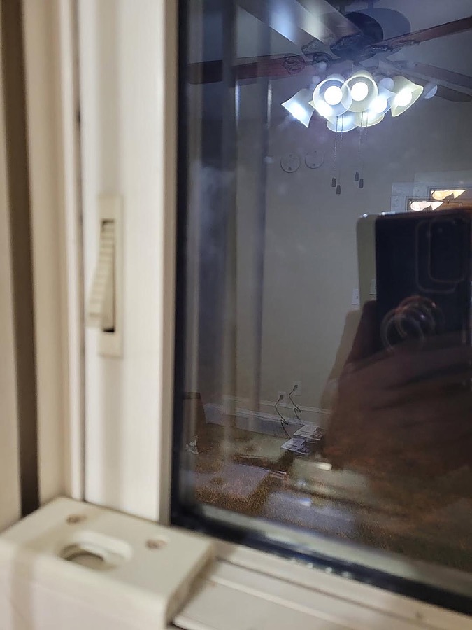 Vent latch