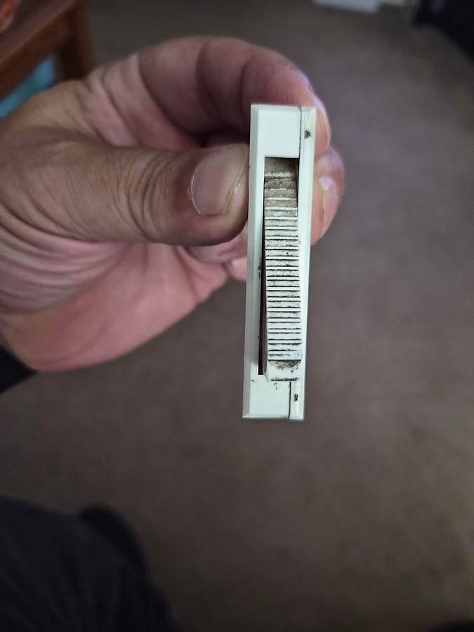 Vent latch