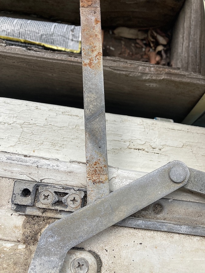 Hinge & Operator