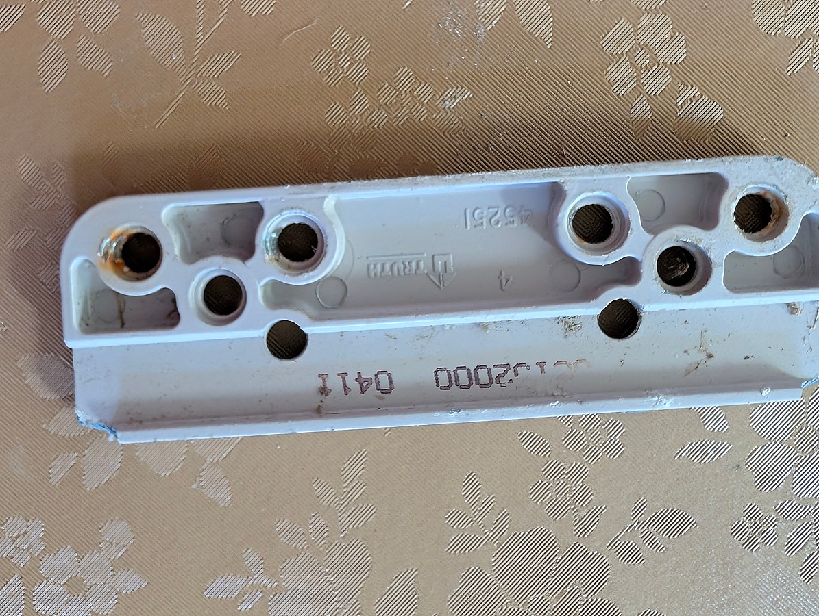 PXL_20261008_194736800